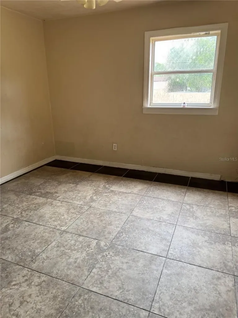 900 Sherwood Drive Deland FL 32720