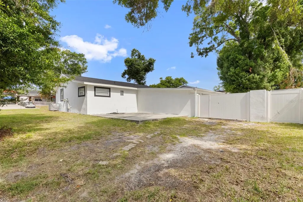 5501 N Albany Avenue Tampa FL 33603