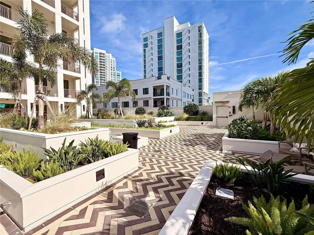 126 4th Avenue NE St Petersburg FL 33701
