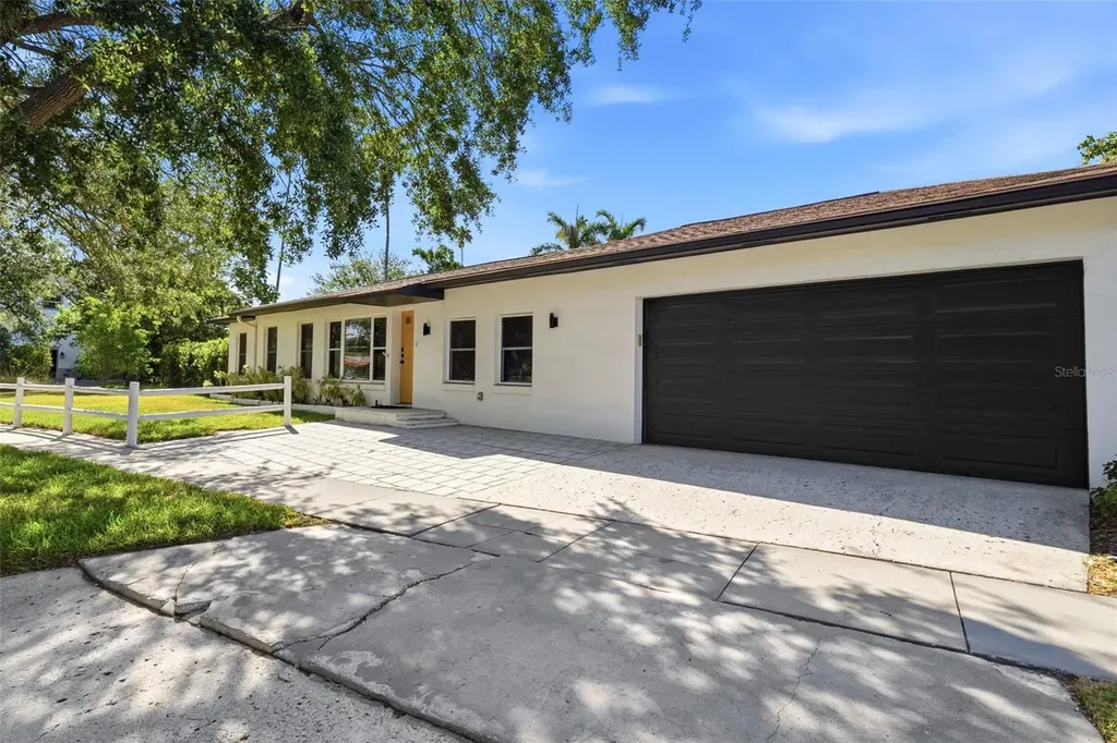 402 Erie Avenue Tampa FL 33606