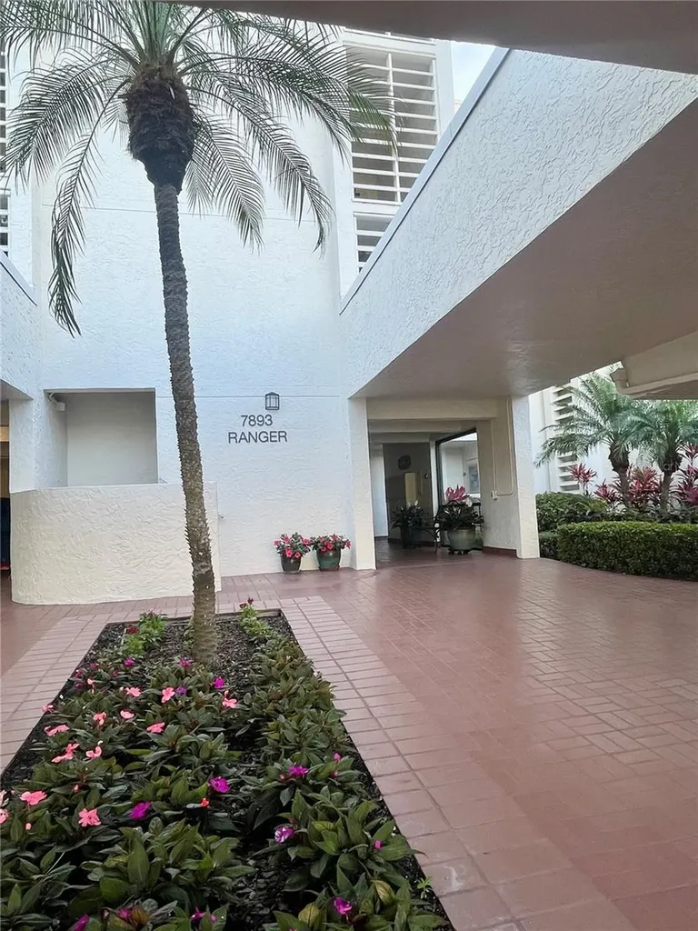 7893 Sailboat Key Boulevard S South Pasadena FL 33707