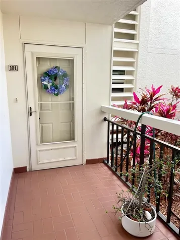 7893 Sailboat Key Boulevard S South Pasadena FL 33707