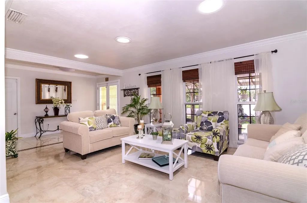 410 Silver Oak Lane Altamonte Springs FL 32701