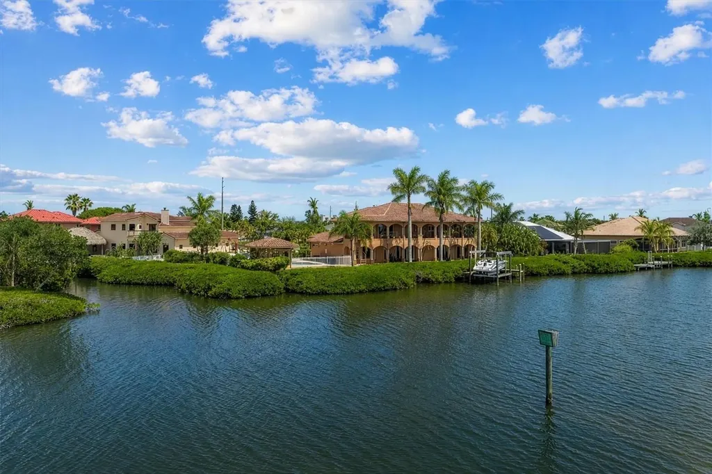 7 Cove View Court Cocoa Beach FL 32931