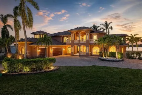 7 Cove View Court Cocoa Beach FL 32931