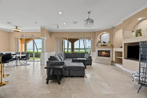 7 Cove View Court Cocoa Beach FL 32931