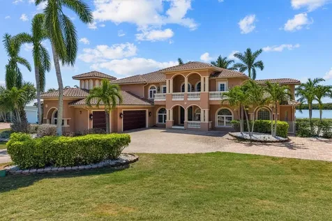 7 Cove View Court Cocoa Beach FL 32931