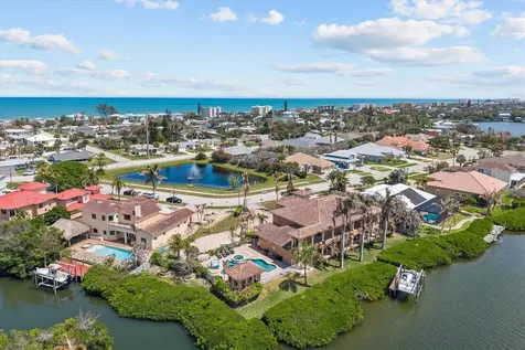 7 Cove View Court Cocoa Beach FL 32931