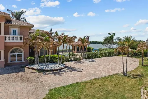 7 Cove View Court Cocoa Beach FL 32931