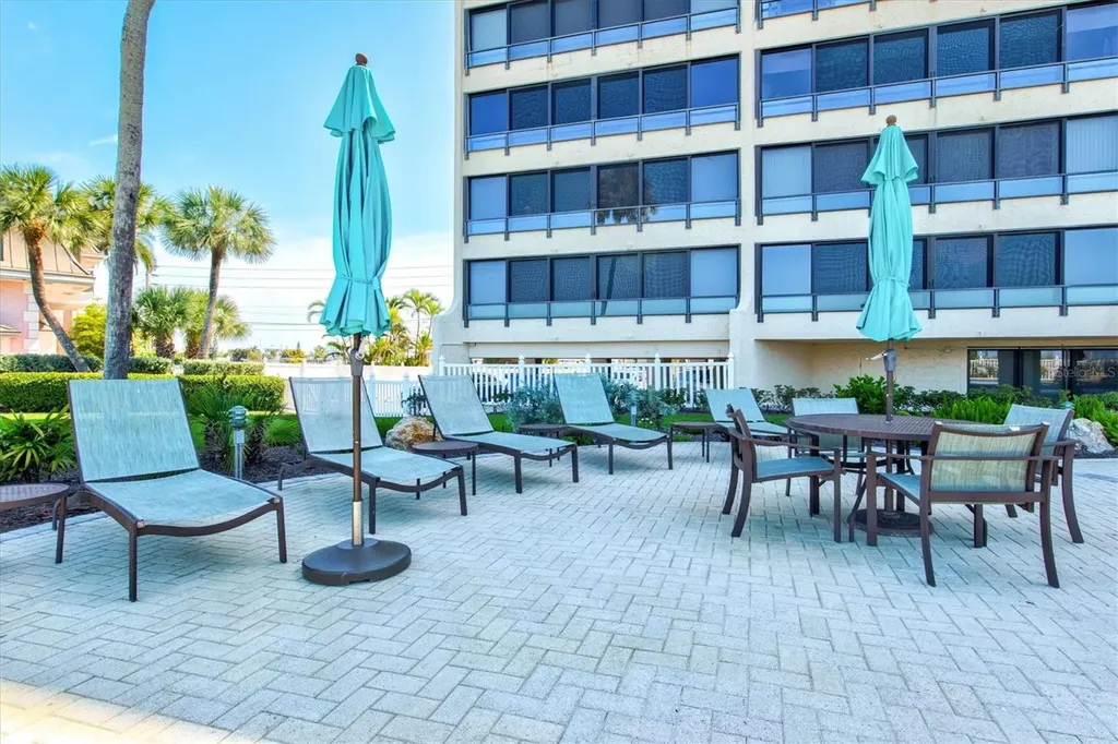 840 The Esplanade N Venice FL 34285