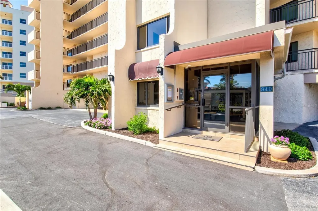 840 The Esplanade N Venice FL 34285