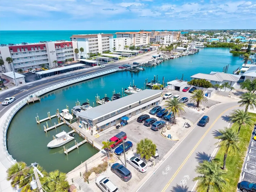 840 The Esplanade N Venice FL 34285