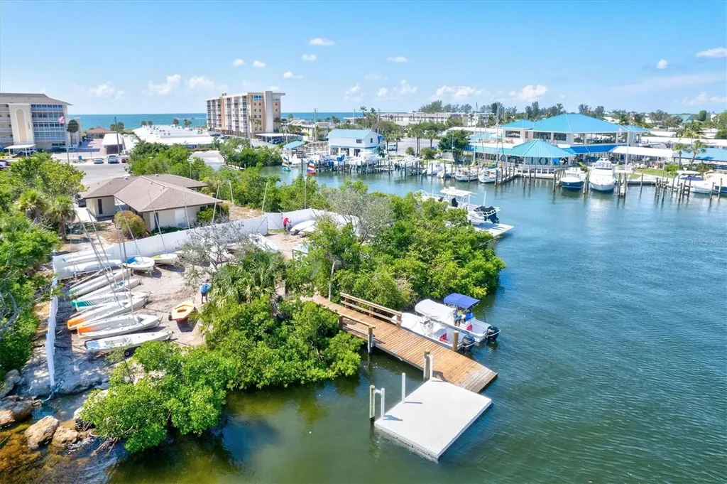 840 The Esplanade N Venice FL 34285