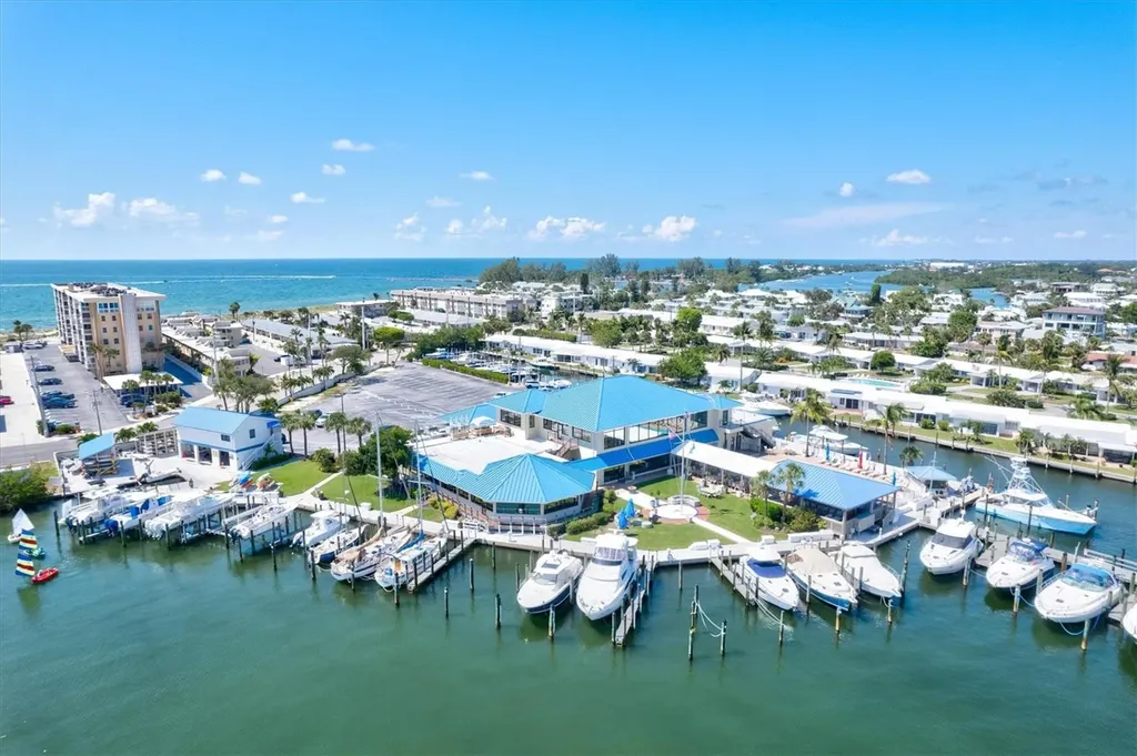 840 The Esplanade N Venice FL 34285