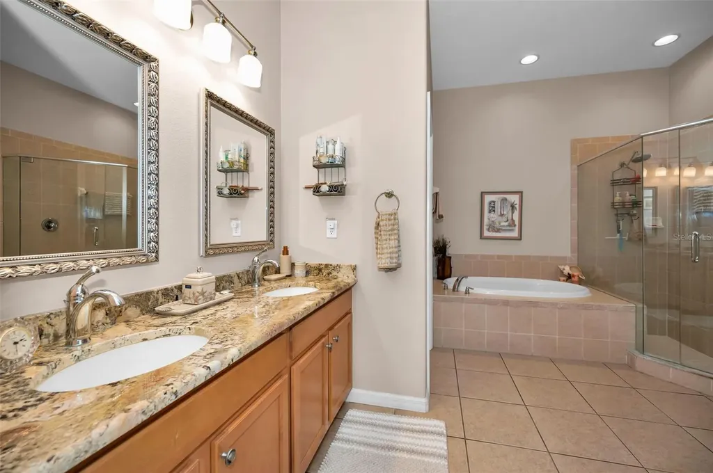 8202 Wild Oaks Circle Largo FL 33773