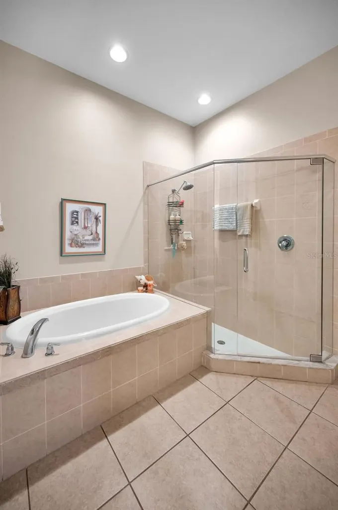 8202 Wild Oaks Circle Largo FL 33773