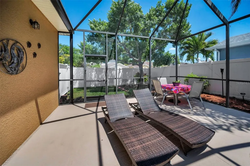 8202 Wild Oaks Circle Largo FL 33773