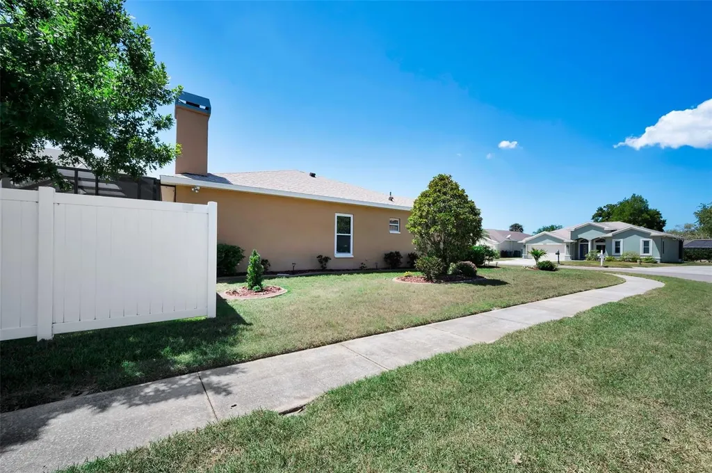 8202 Wild Oaks Circle Largo FL 33773