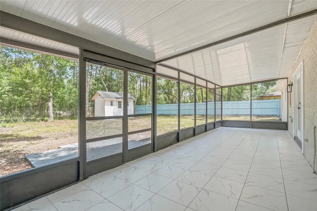 6040 Knollwood Drive Ridge Manor FL 33523