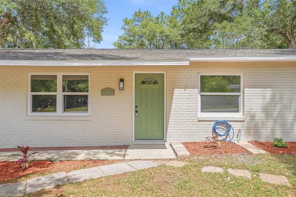 6040 Knollwood Drive Ridge Manor FL 33523