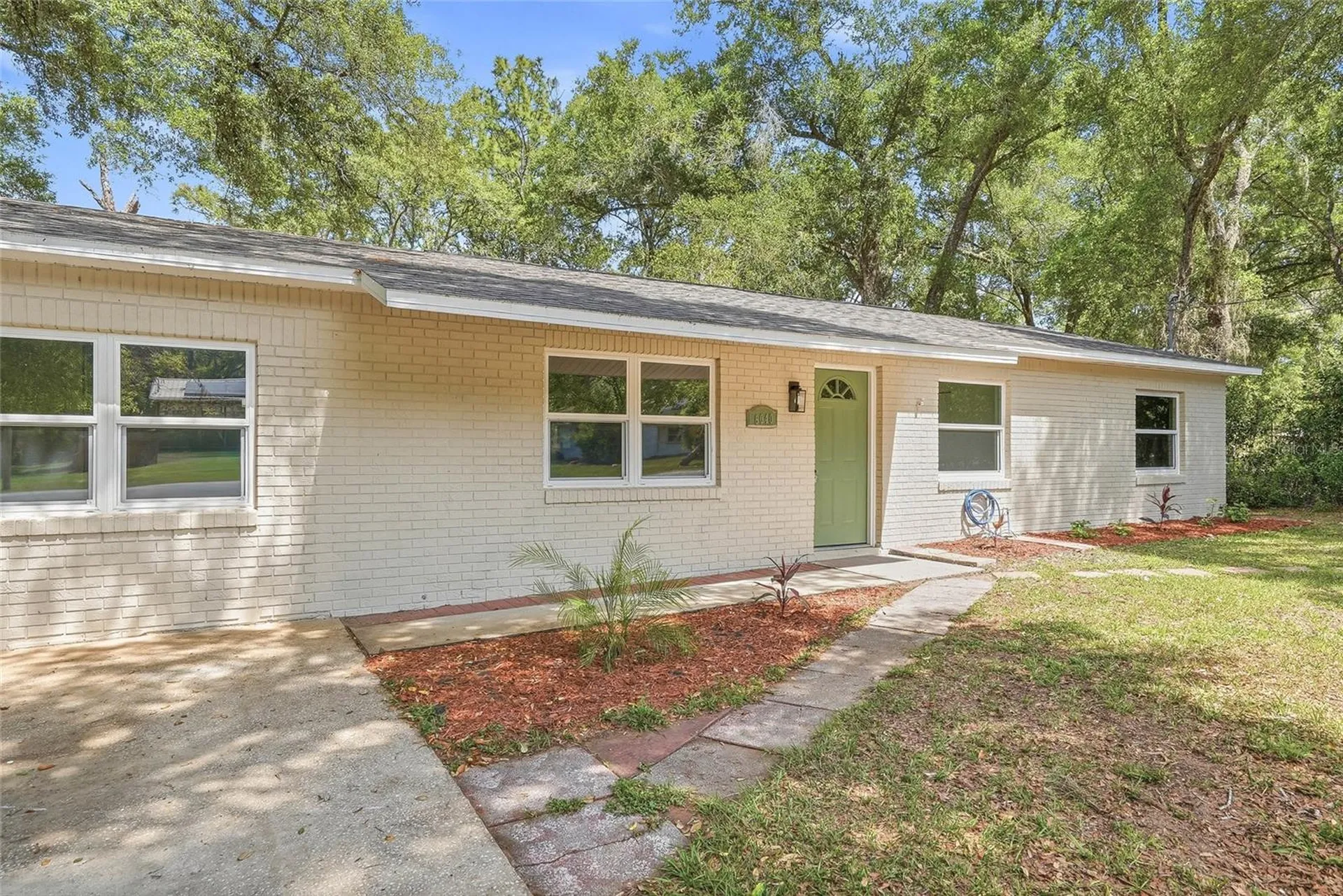 6040 Knollwood Drive Ridge Manor FL 33523