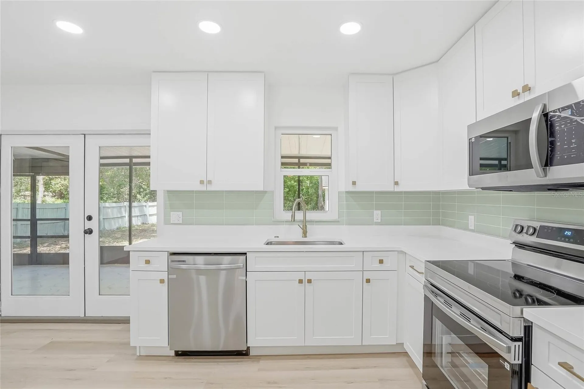 6040 Knollwood Drive Ridge Manor FL 33523