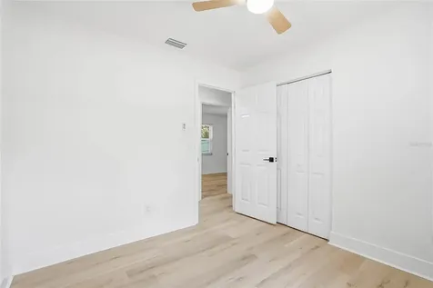 6040 Knollwood Drive Ridge Manor FL 33523