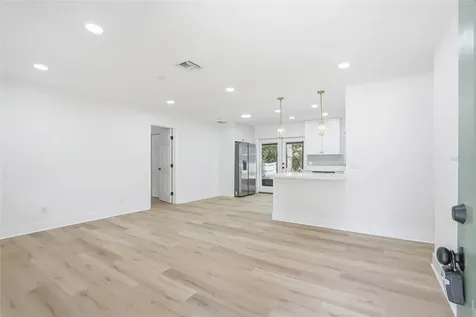 6040 Knollwood Drive Ridge Manor FL 33523
