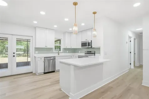 6040 Knollwood Drive Ridge Manor FL 33523
