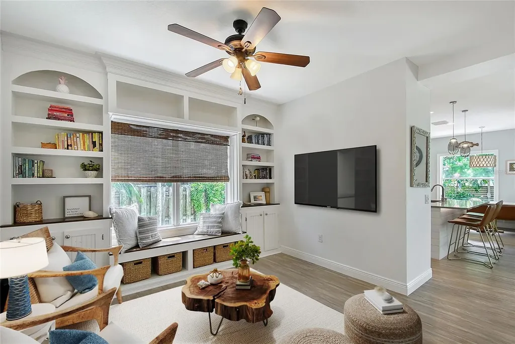 1738 Siesta Drive Sarasota FL 34239