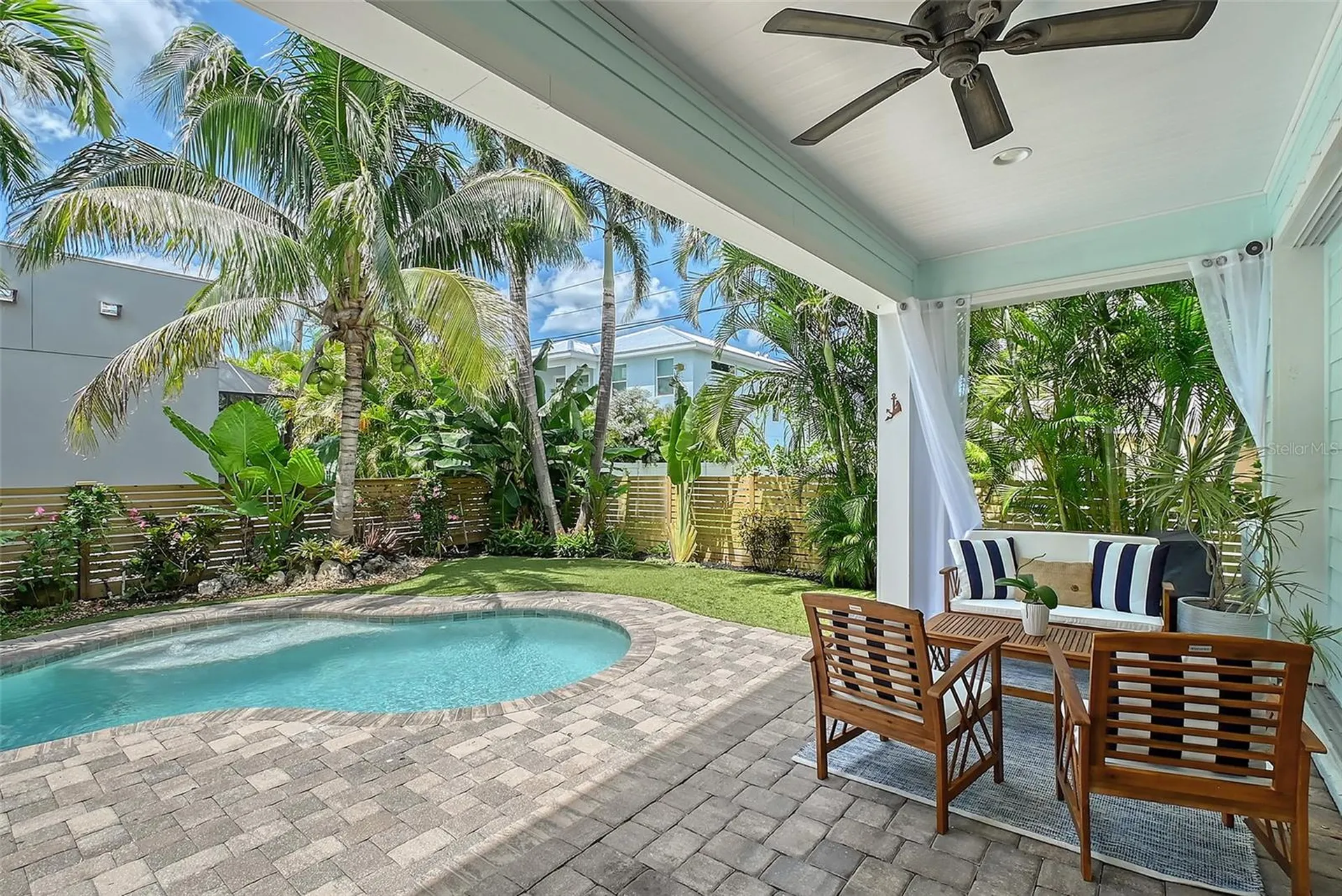 1738 Siesta Drive Sarasota FL 34239