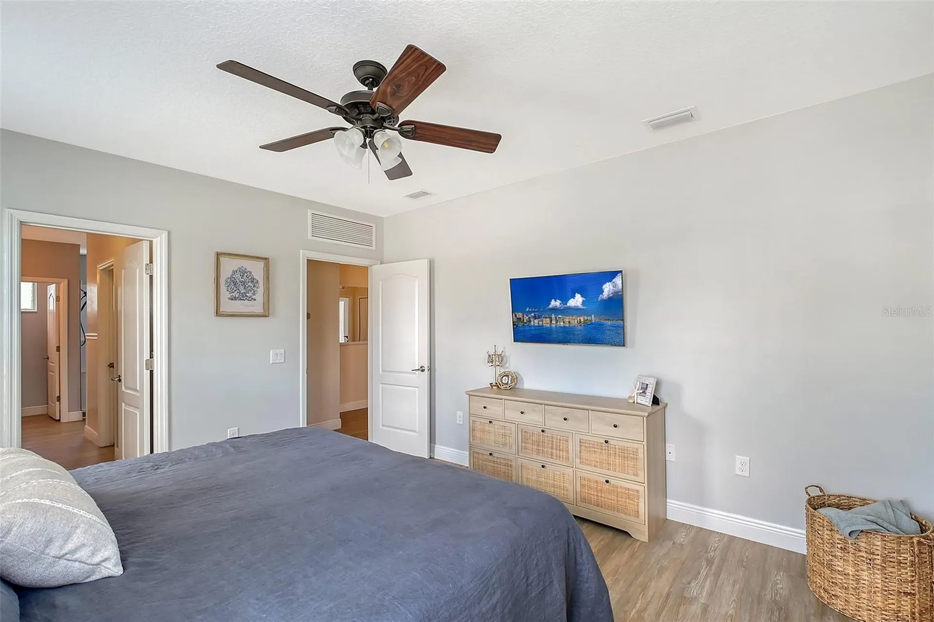 1738 Siesta Drive Sarasota FL 34239