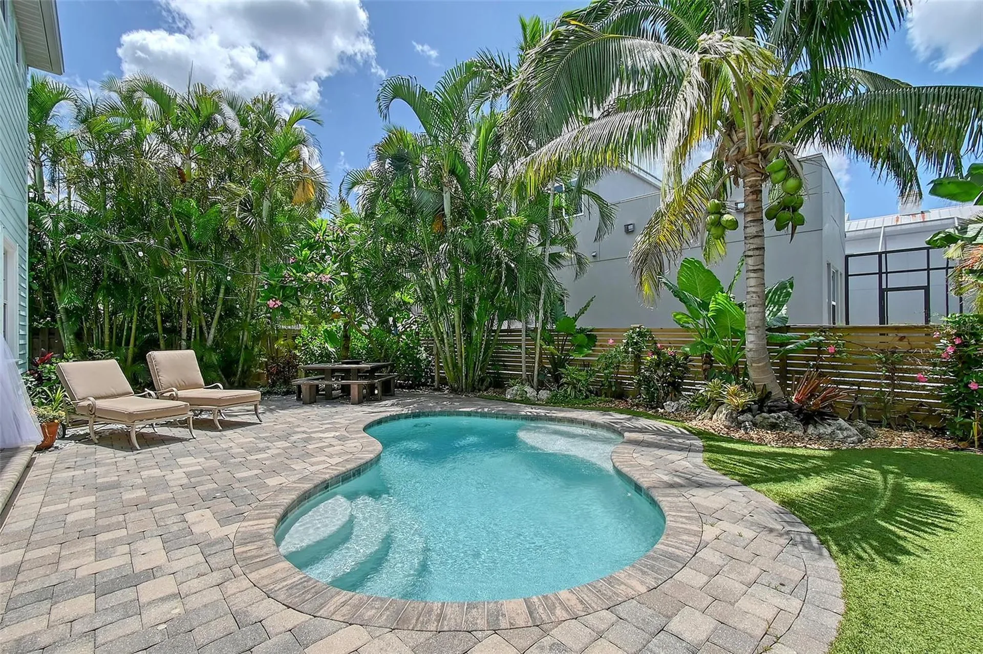 1738 Siesta Drive Sarasota FL 34239