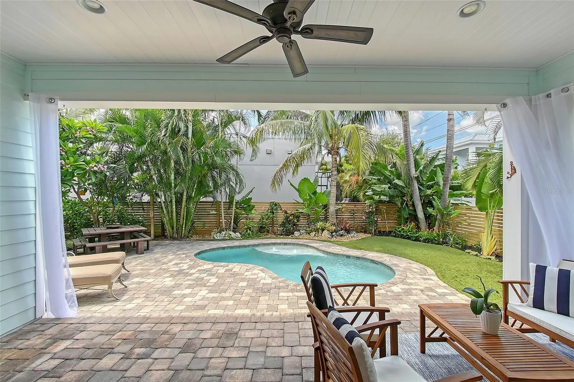 1738 Siesta Drive Sarasota FL 34239