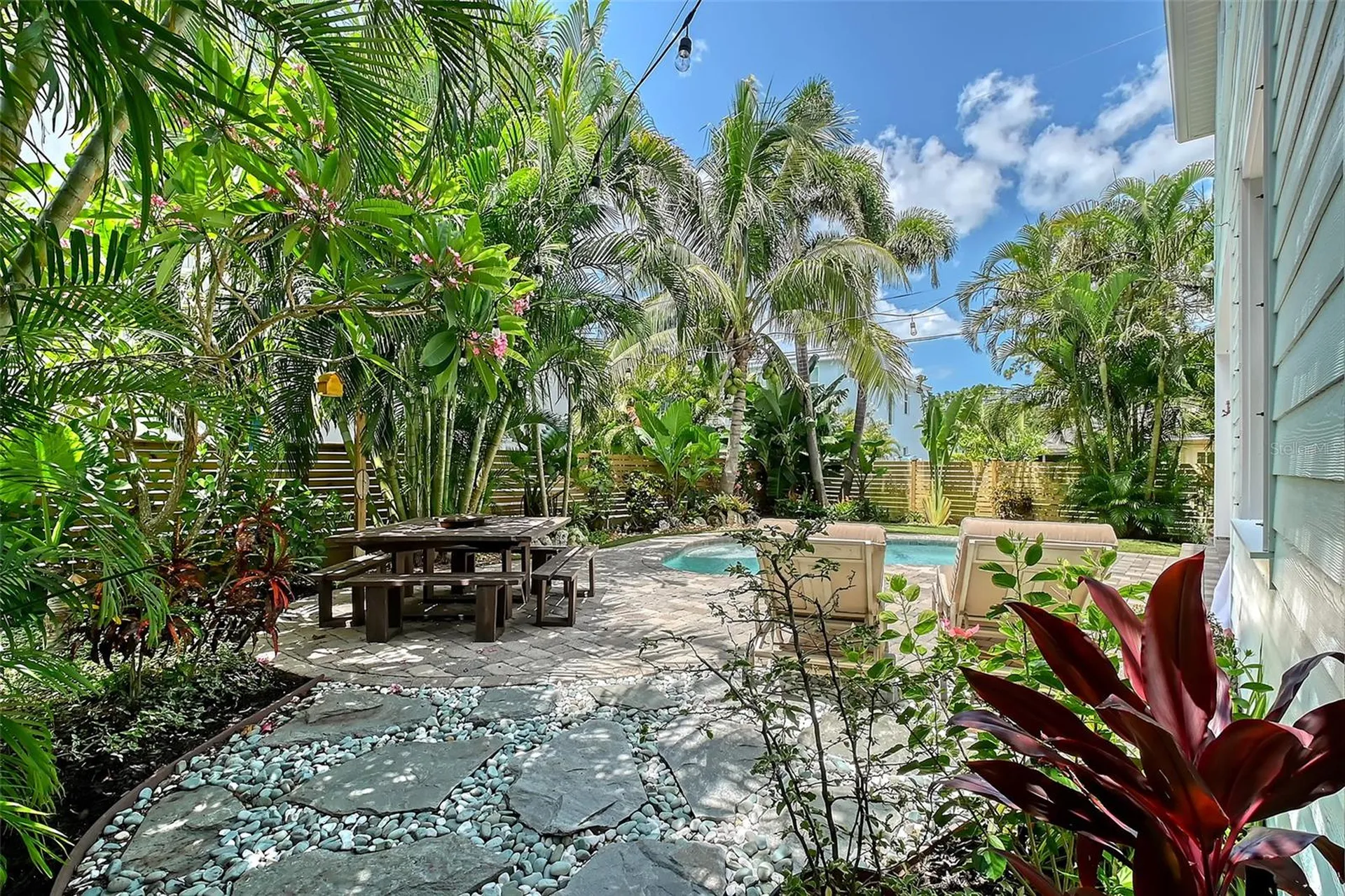 1738 Siesta Drive Sarasota FL 34239