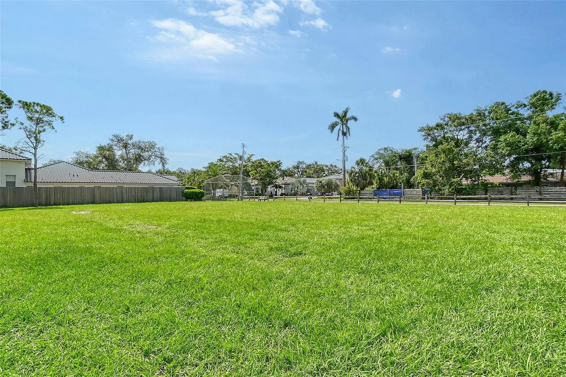 1738 Siesta Drive Sarasota FL 34239