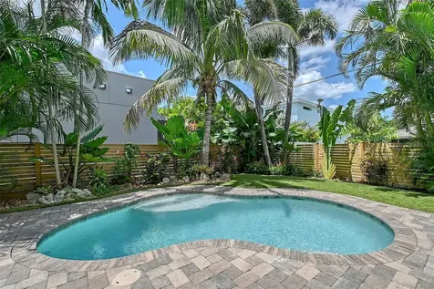 1738 Siesta Drive Sarasota FL 34239