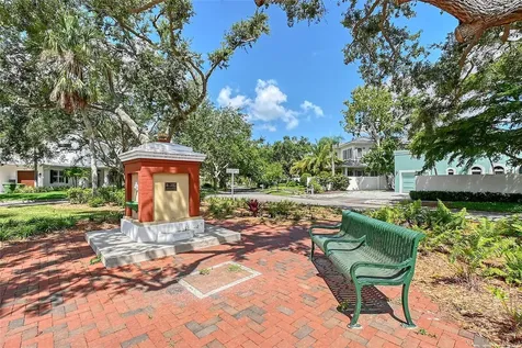 1738 Siesta Drive Sarasota FL 34239