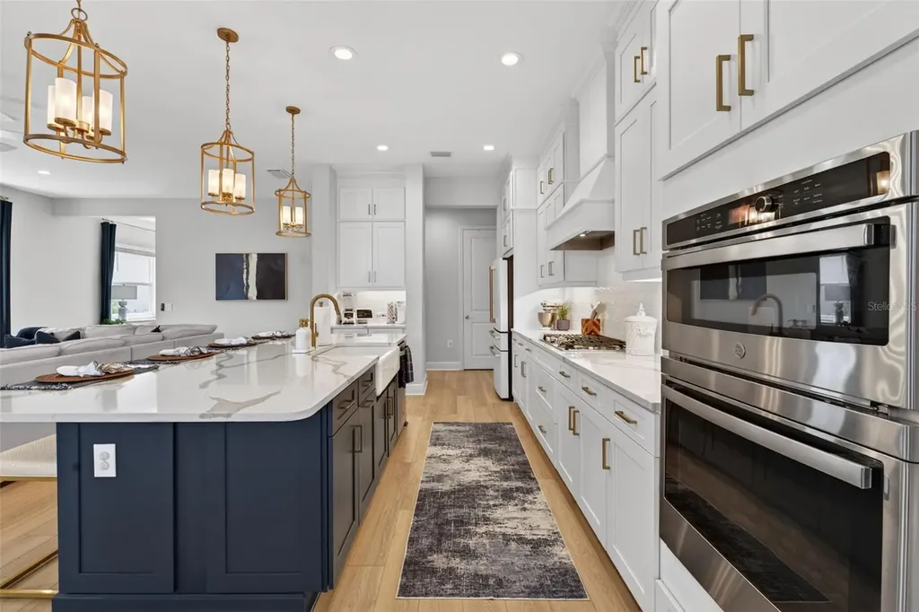 10269 Canaveral Circle Sarasota FL 34241