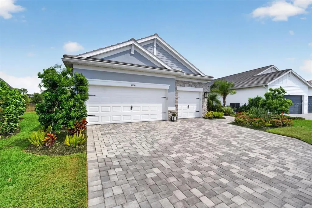 10269 Canaveral Circle Sarasota FL 34241