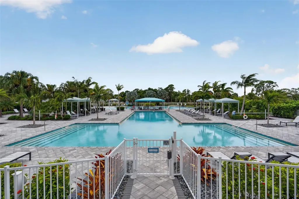 10269 Canaveral Circle Sarasota FL 34241