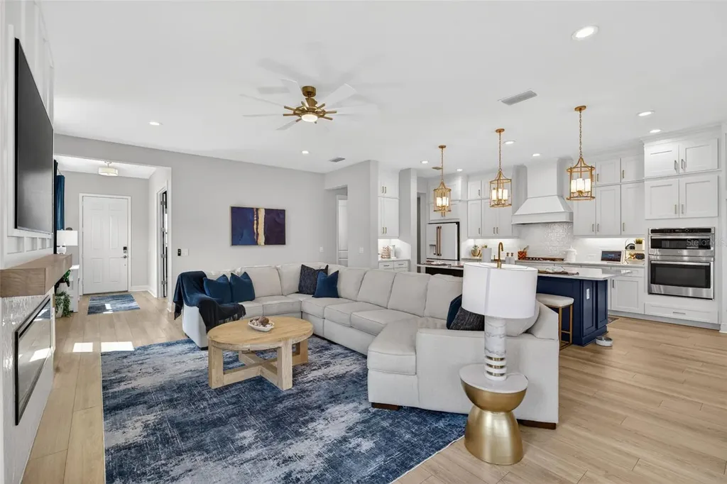 10269 Canaveral Circle Sarasota FL 34241