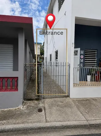 31 Calle Monserrate Aguas Buenas PR 00703