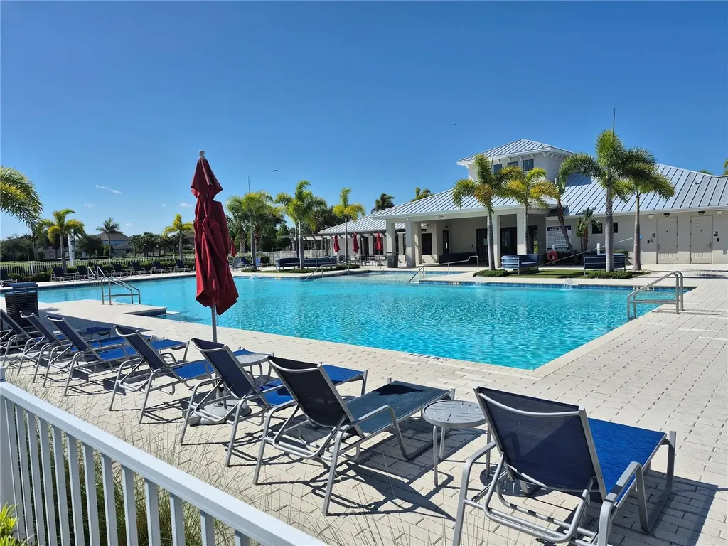 7033 King Creek Drive Sun City Center FL 33573