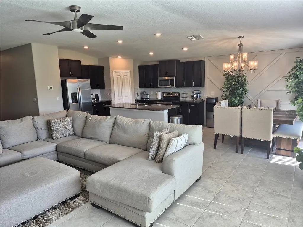 7033 King Creek Drive Sun City Center FL 33573