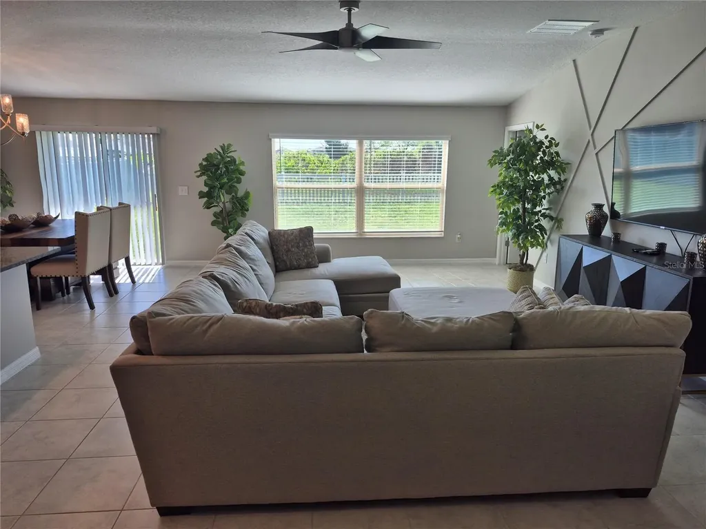 7033 King Creek Drive Sun City Center FL 33573