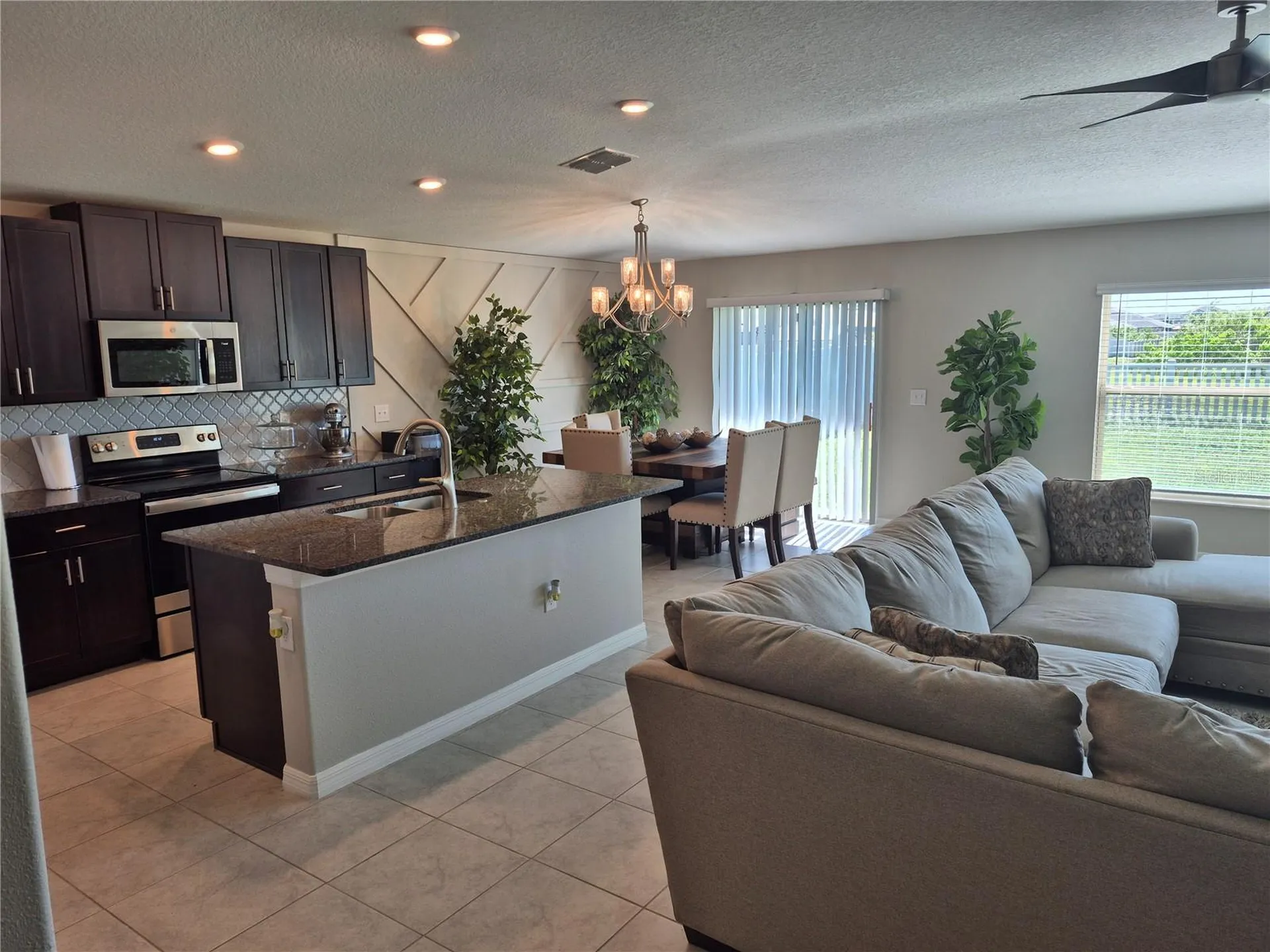7033 King Creek Drive Sun City Center FL 33573