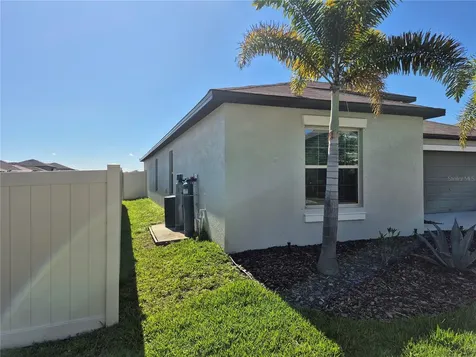 7033 King Creek Drive Sun City Center FL 33573
