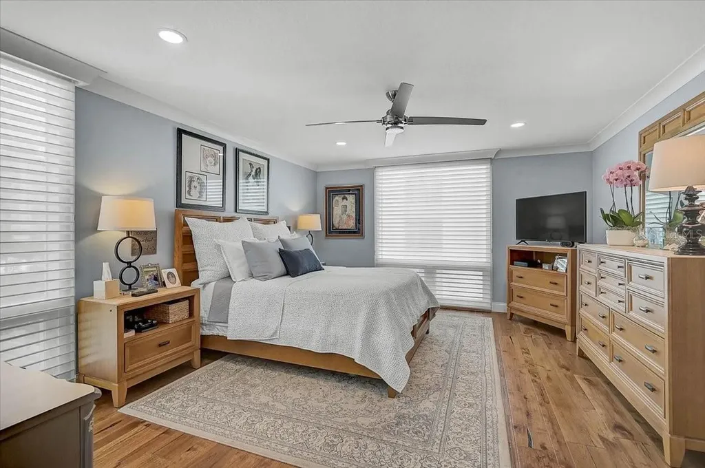 1111 N Gulfstream Avenue Sarasota FL 34236