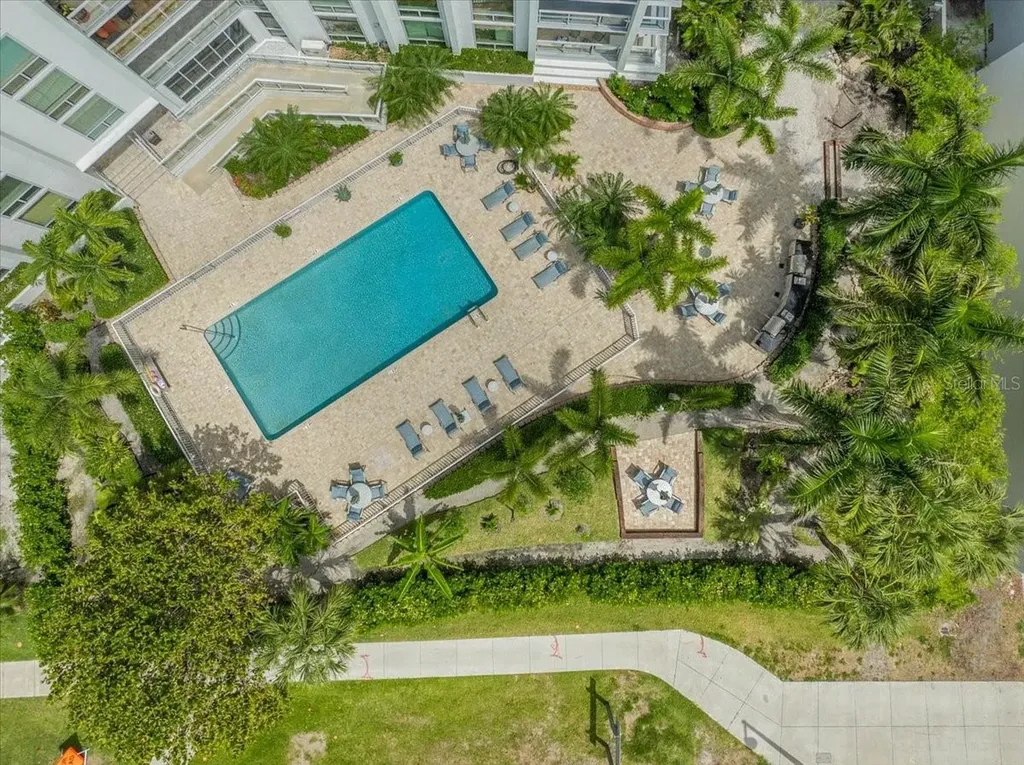 1111 N Gulfstream Avenue Sarasota FL 34236